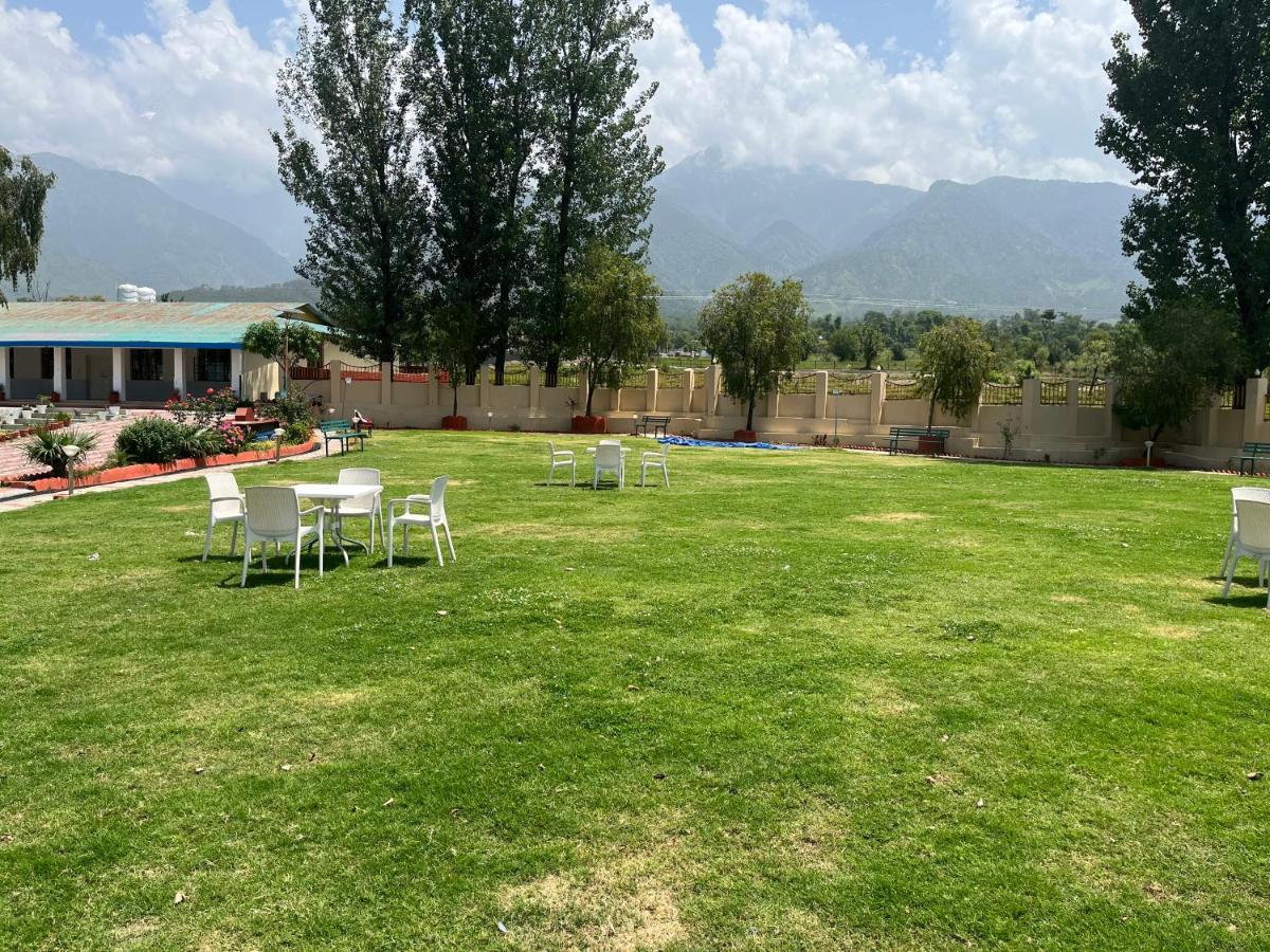 Pops Resort Palampur Ngoại thất bức ảnh