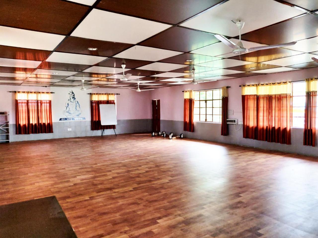 Pops Resort Palampur Ngoại thất bức ảnh