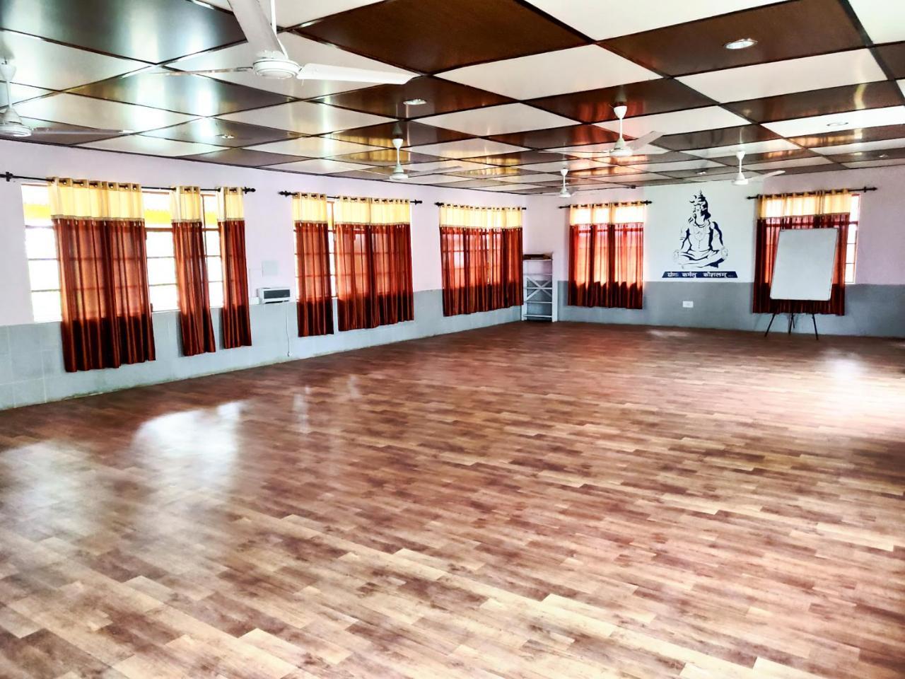 Pops Resort Palampur Ngoại thất bức ảnh
