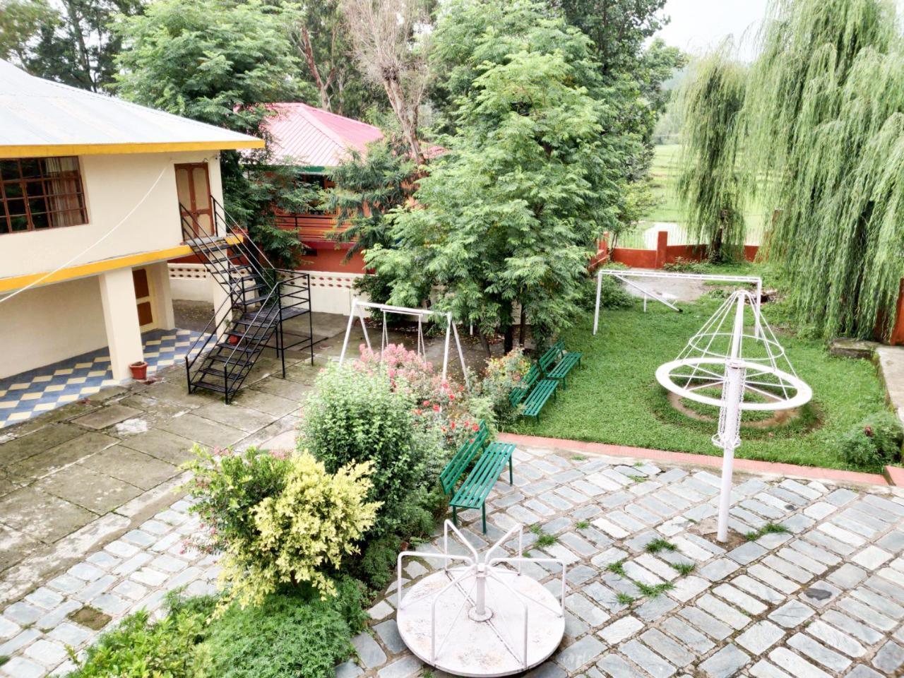 Pops Resort Palampur Ngoại thất bức ảnh