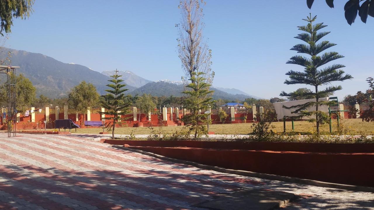 Pops Resort Palampur Ngoại thất bức ảnh