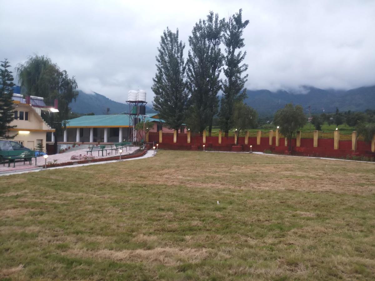 Pops Resort Palampur Ngoại thất bức ảnh